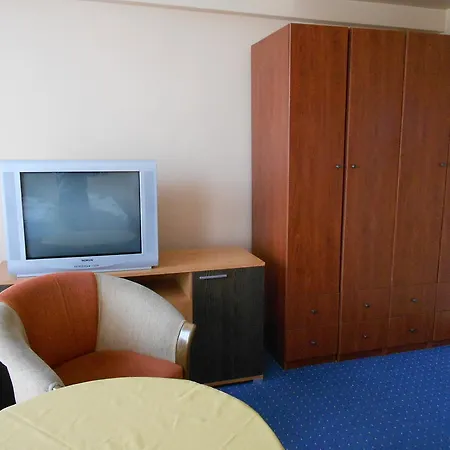 Отель Seni Studium 3*