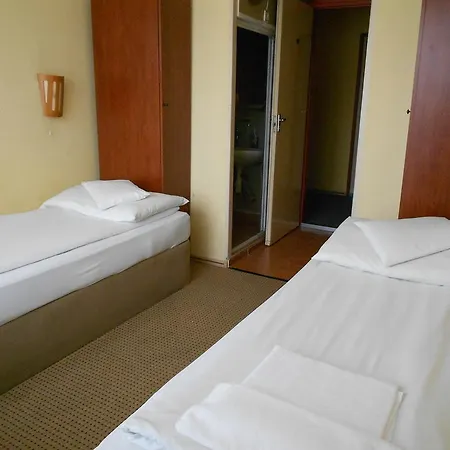 Hotel Seni Studium