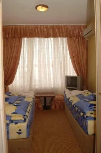 Hotell Seni Studium 3*