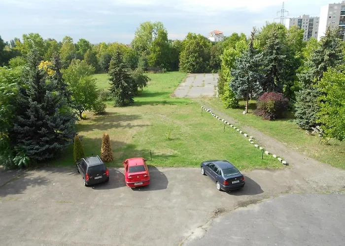 Seni Studium Szálloda