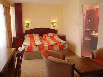 Seni Studium 3* Budapest